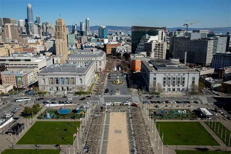 Potential threat at Civic Center Plaza